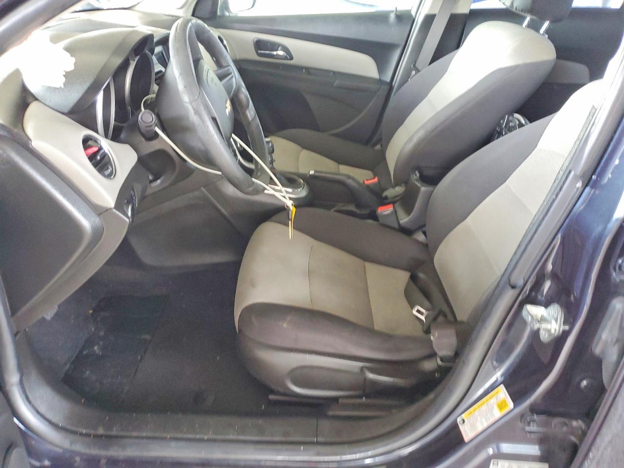 2016 CHEVROLET CRUZE LIMITED LS photo 13