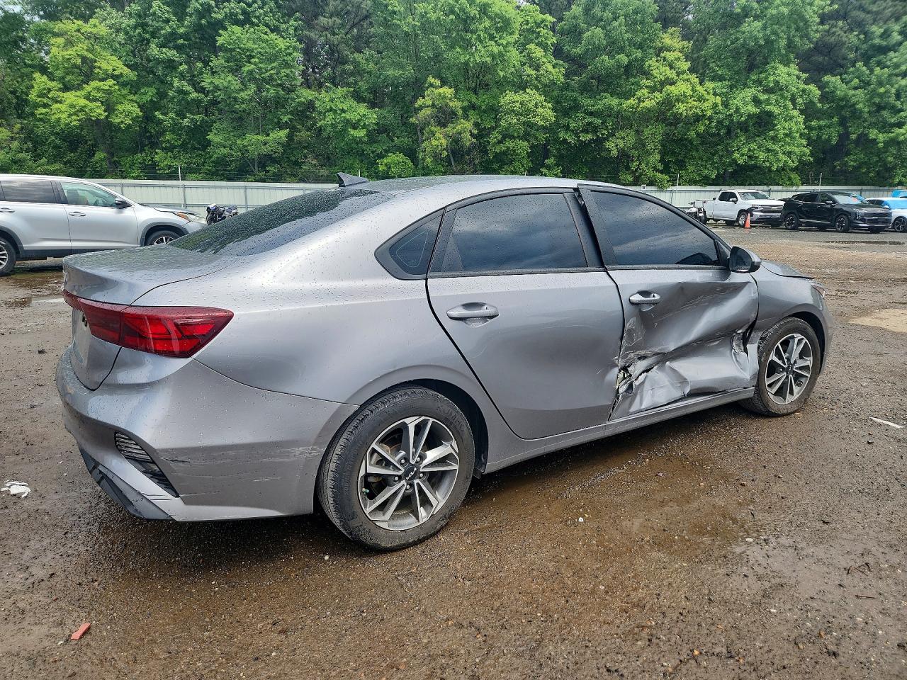 2023 KIA FORTE LXS photo 7