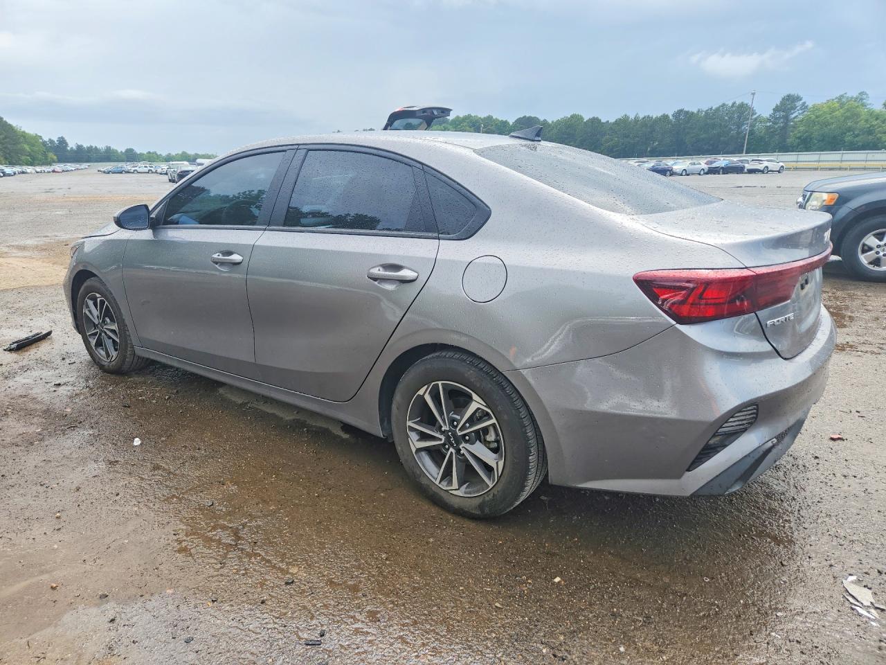 2023 KIA FORTE LXS photo 4