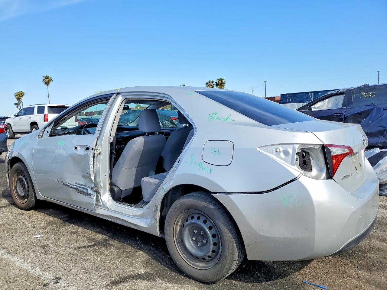 2014 TOYOTA COROLLA L photo 4