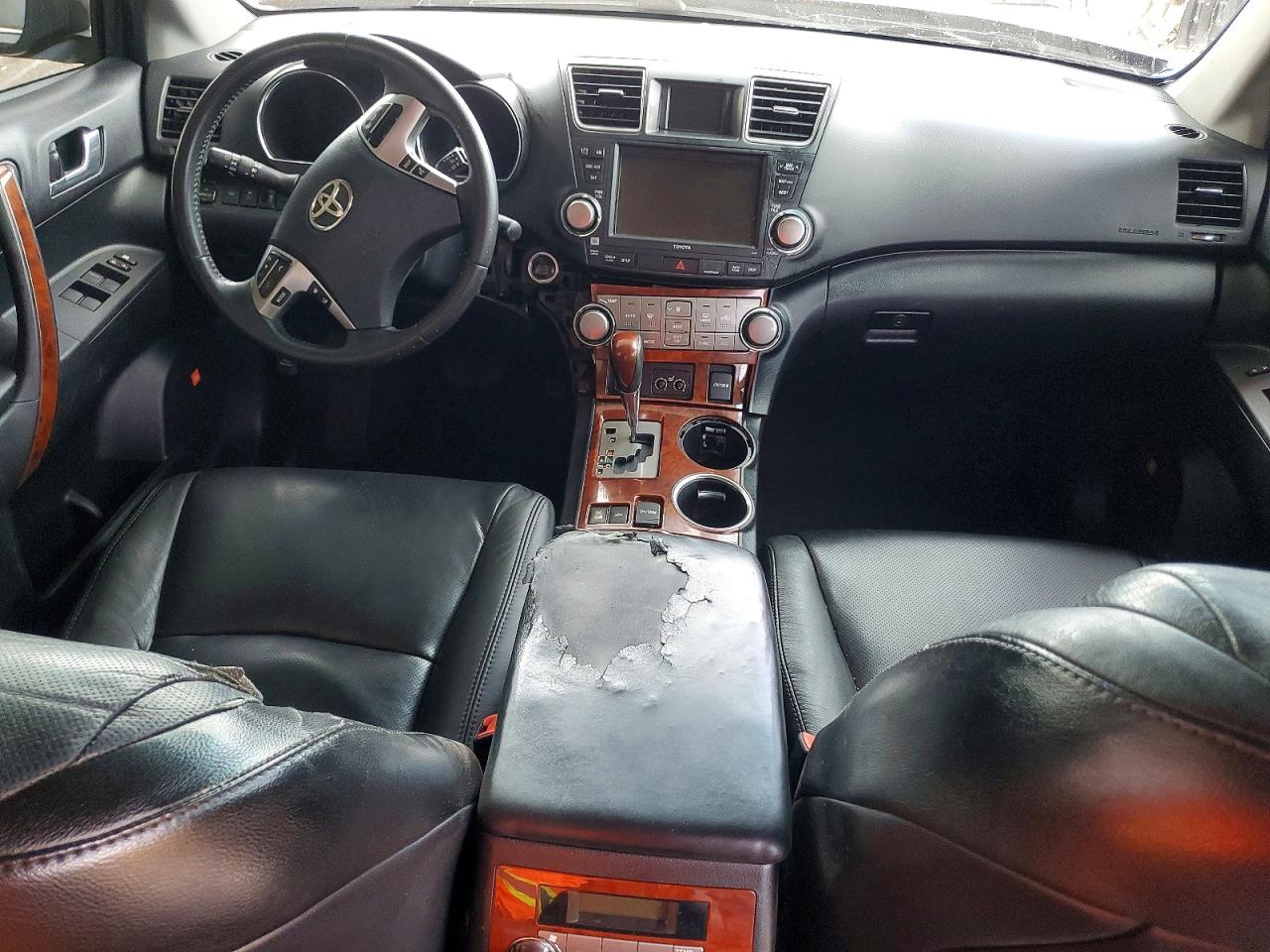 2011 TOYOTA HIGHLANDER LIMITED photo 22