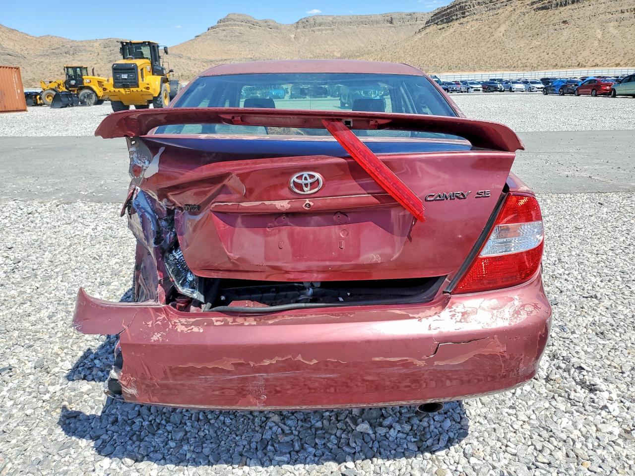 2002 TOYOTA CAMRY SE photo 11