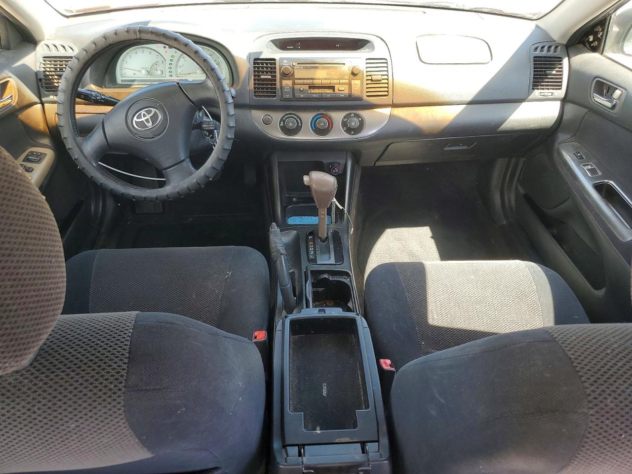 2002 TOYOTA CAMRY SE photo 15