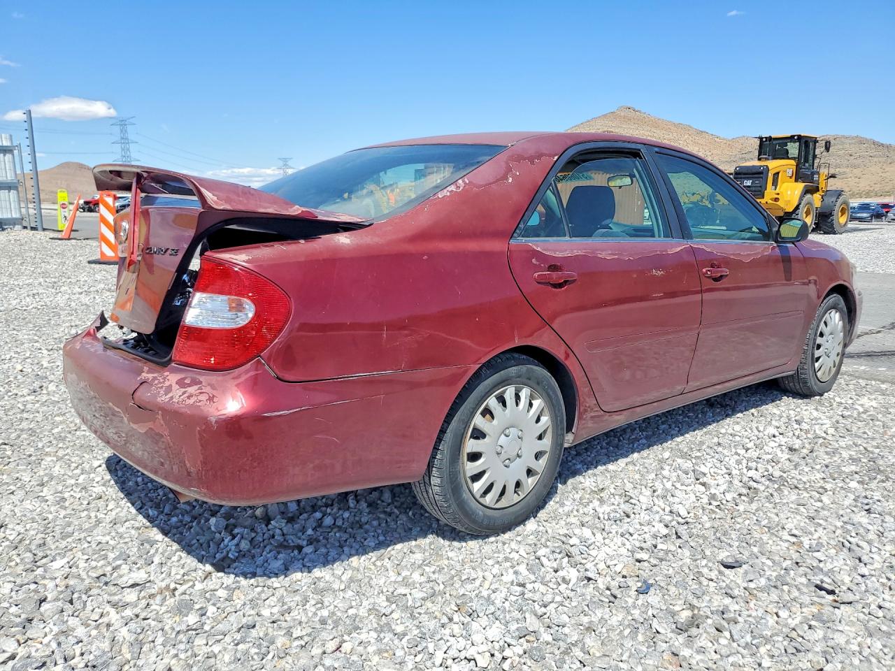 2002 TOYOTA CAMRY SE photo 5