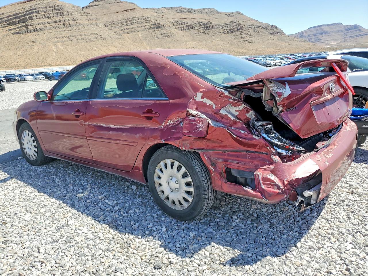 2002 TOYOTA CAMRY SE photo 3