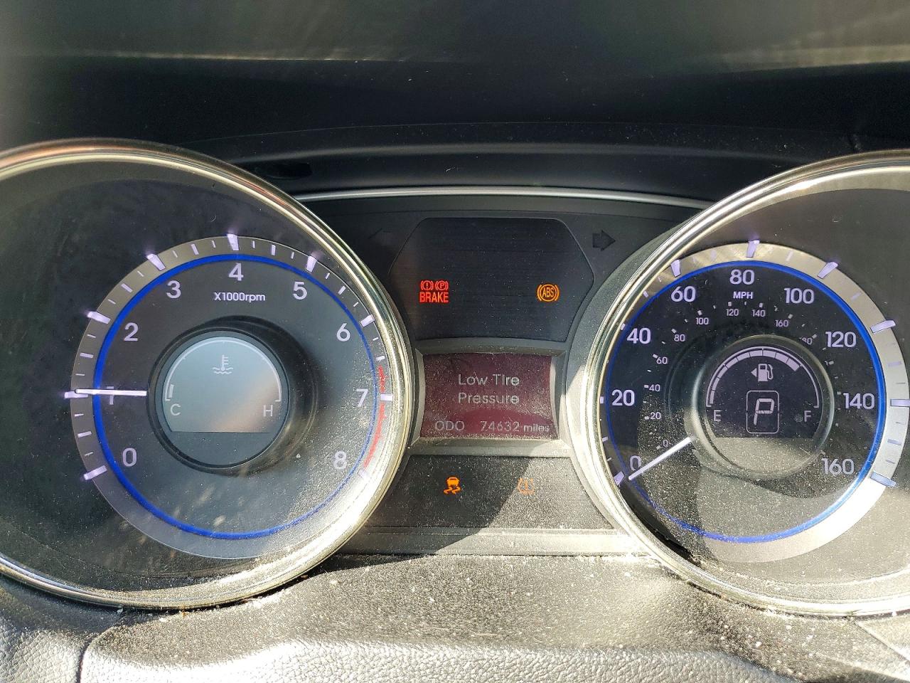 2012 HYUNDAI SONATA SE photo 17