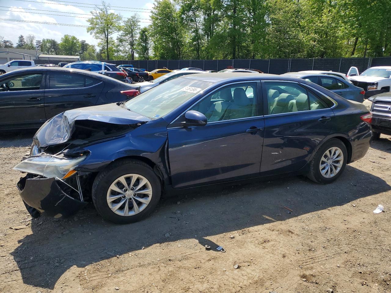 2016 TOYOTA CAMRY