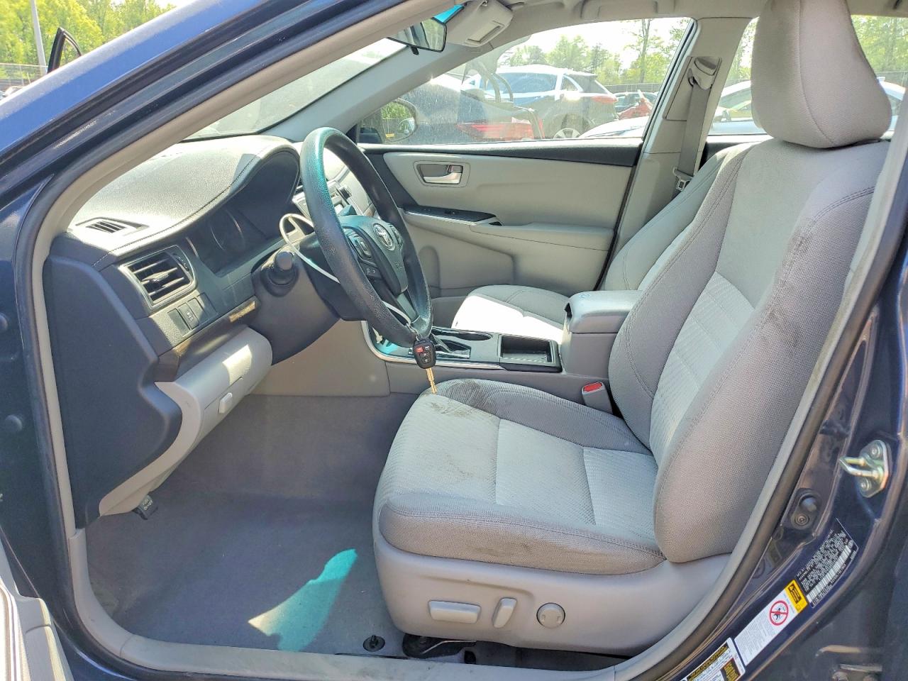 2016 TOYOTA CAMRY LE photo 7