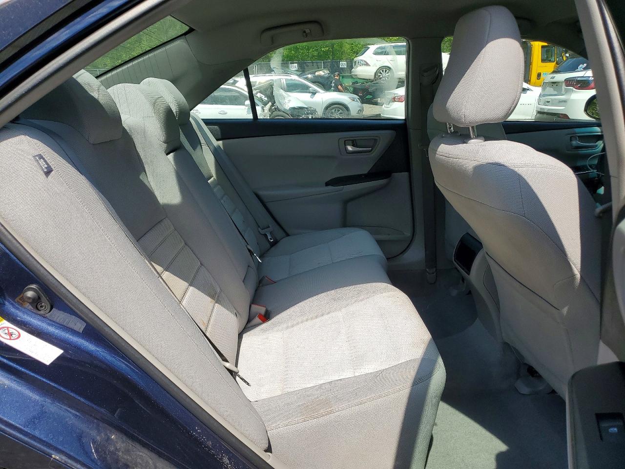 2016 TOYOTA CAMRY LE photo 10