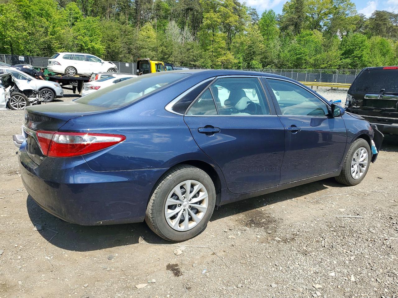 2016 TOYOTA CAMRY LE photo 3