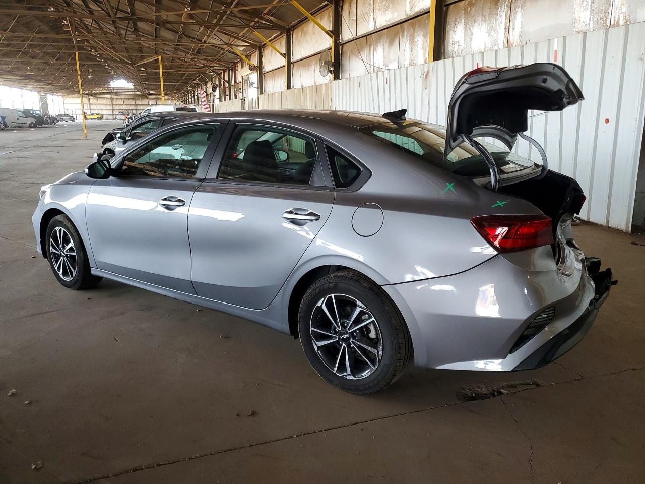 2024 KIA FORTE LXS photo 3