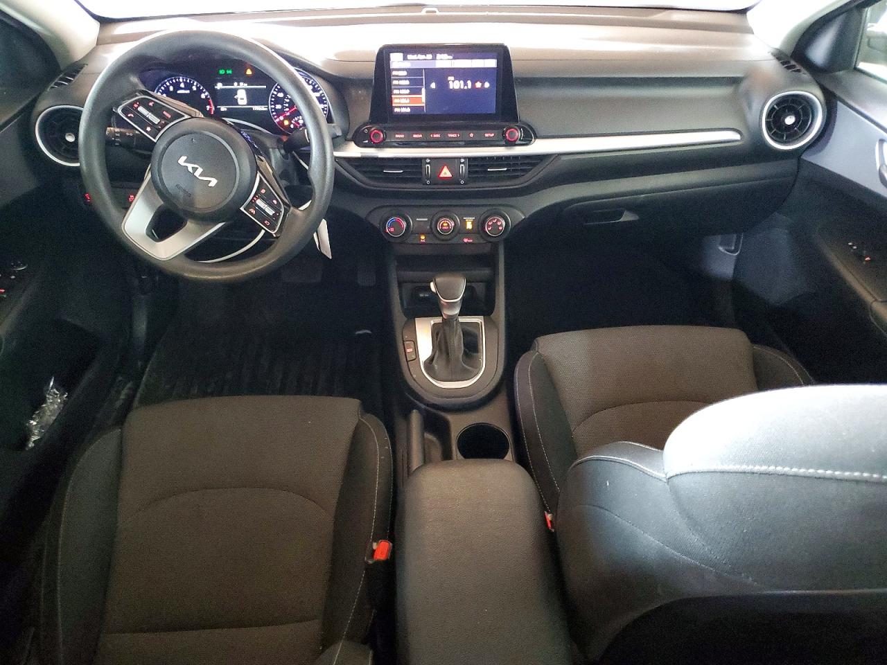 2024 KIA FORTE LXS photo 15