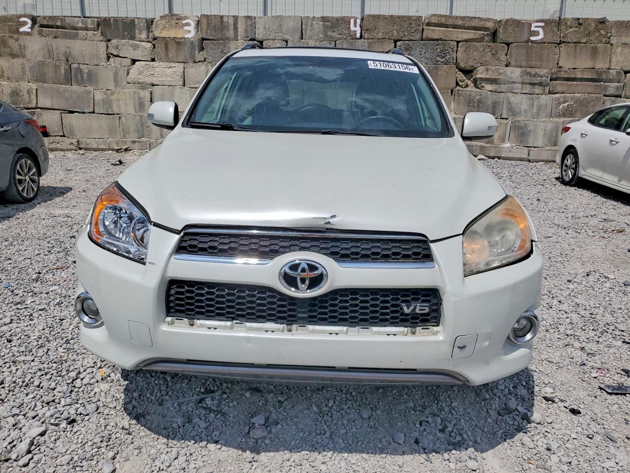 2010 TOYOTA RAV4 LIMITED photo 9