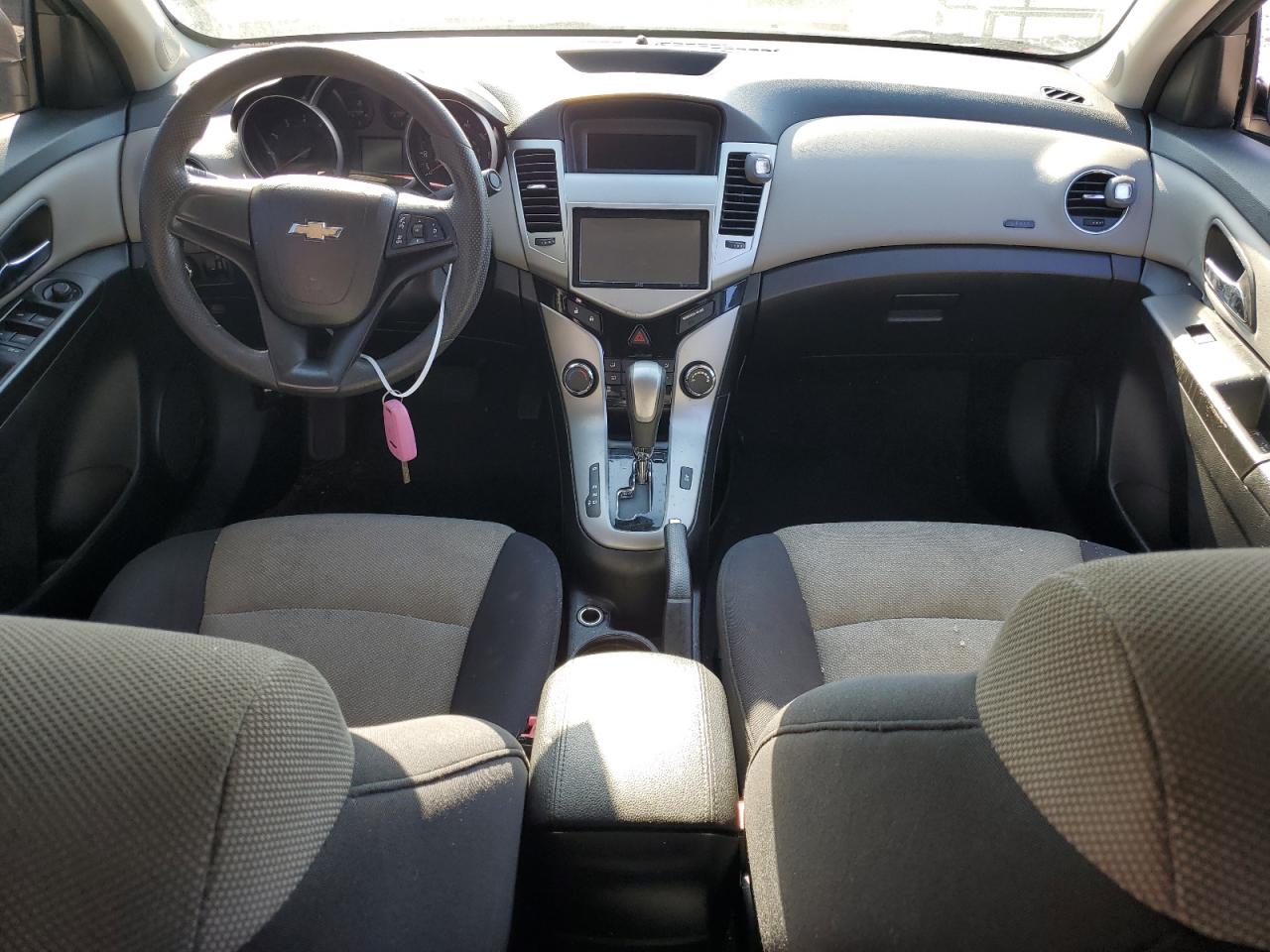 2013 CHEVROLET CRUZE LS photo 8
