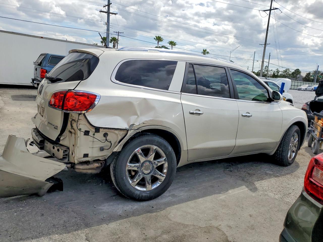 2008 BUICK ENCLAVE CXL photo 3