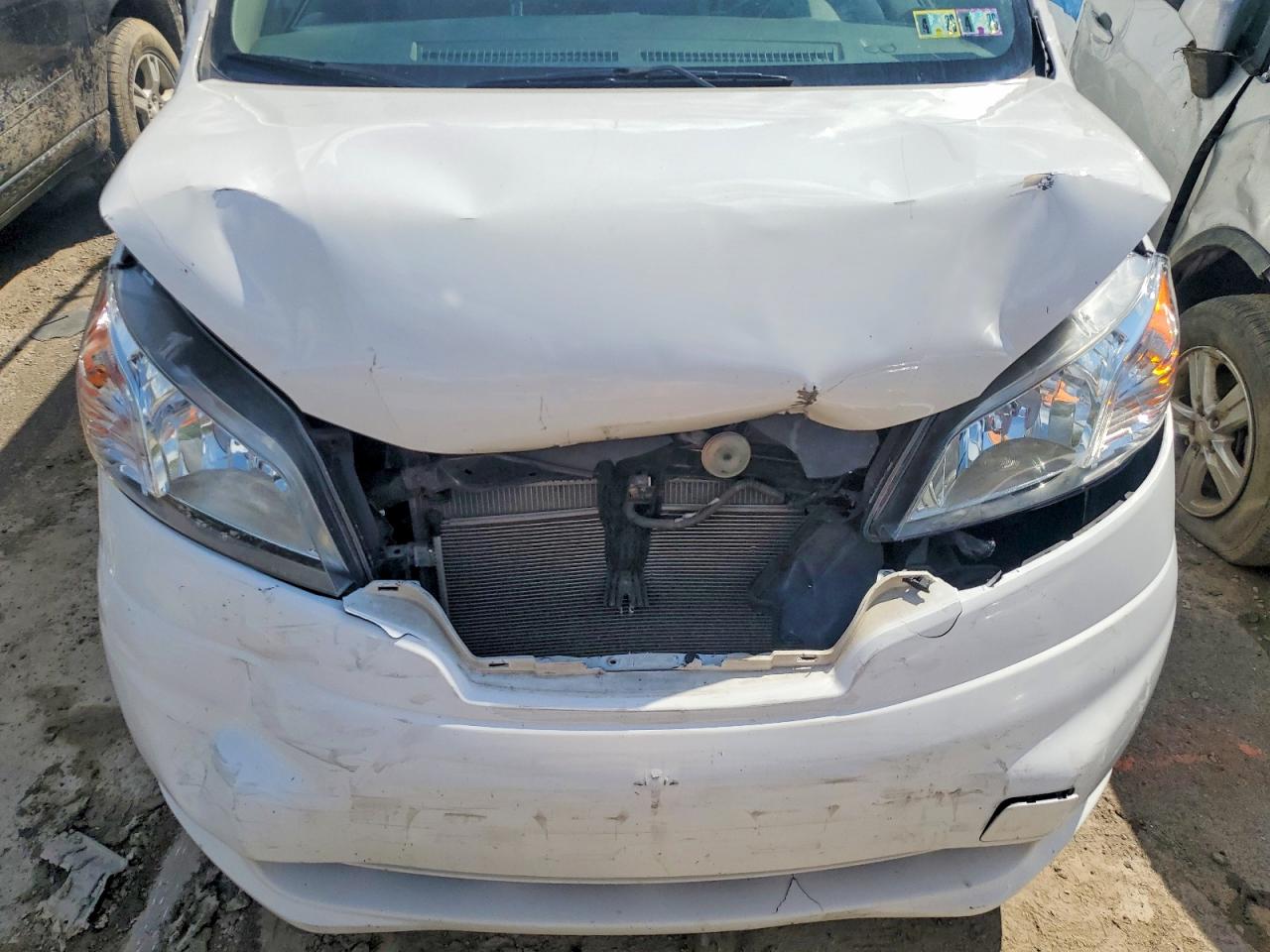 2021 NISSAN NV200 SV photo 23