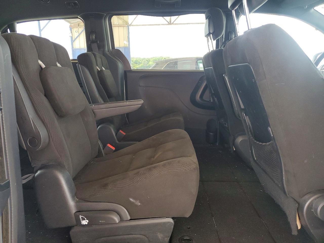 2015 DODGE GRAND CARAVAN SE photo 10