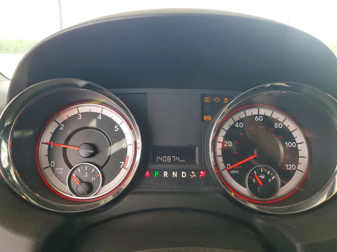 2015 DODGE GRAND CARAVAN SE photo 9