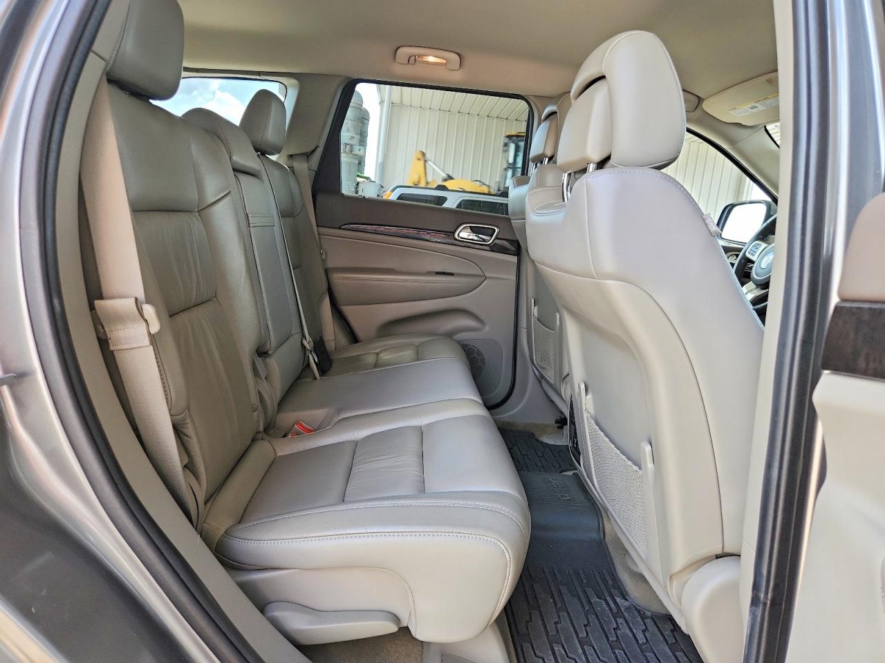2011 JEEP GRAND CHEROKEE LAREDO photo 21