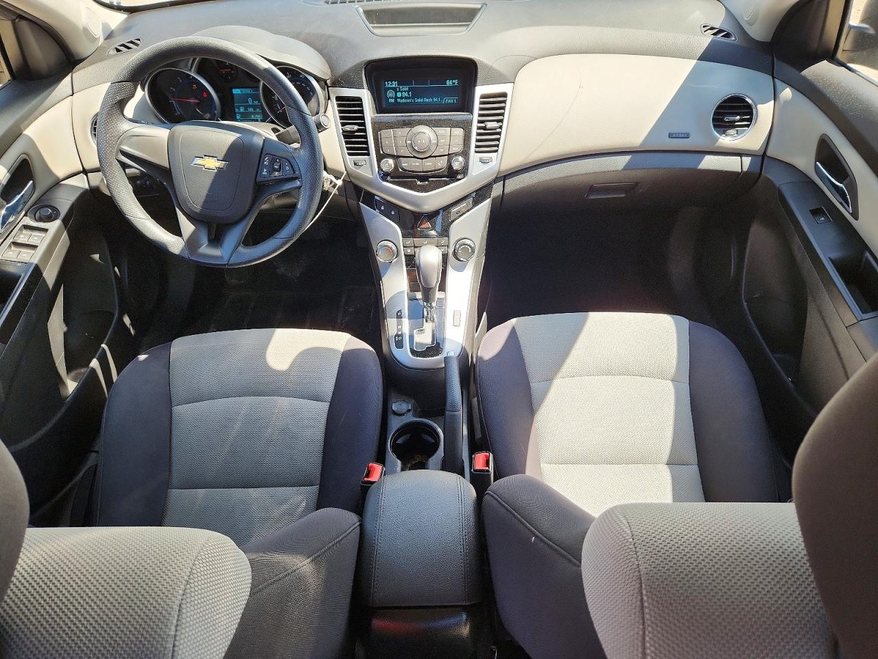2014 CHEVROLET CRUZE LS photo 8