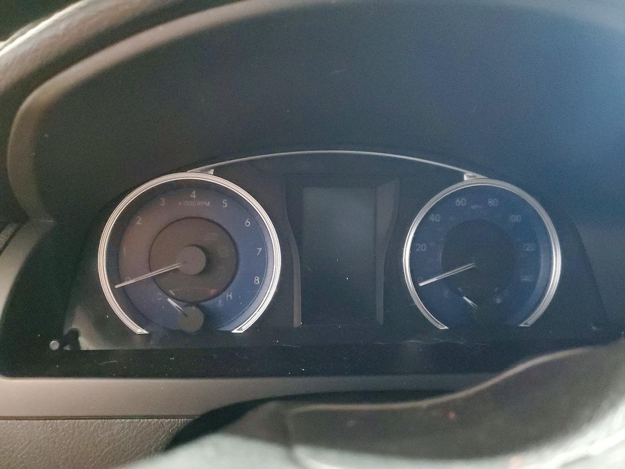 2016 TOYOTA CAMRY LE photo 25