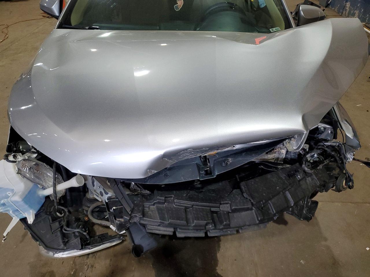 2016 TOYOTA CAMRY LE photo 31
