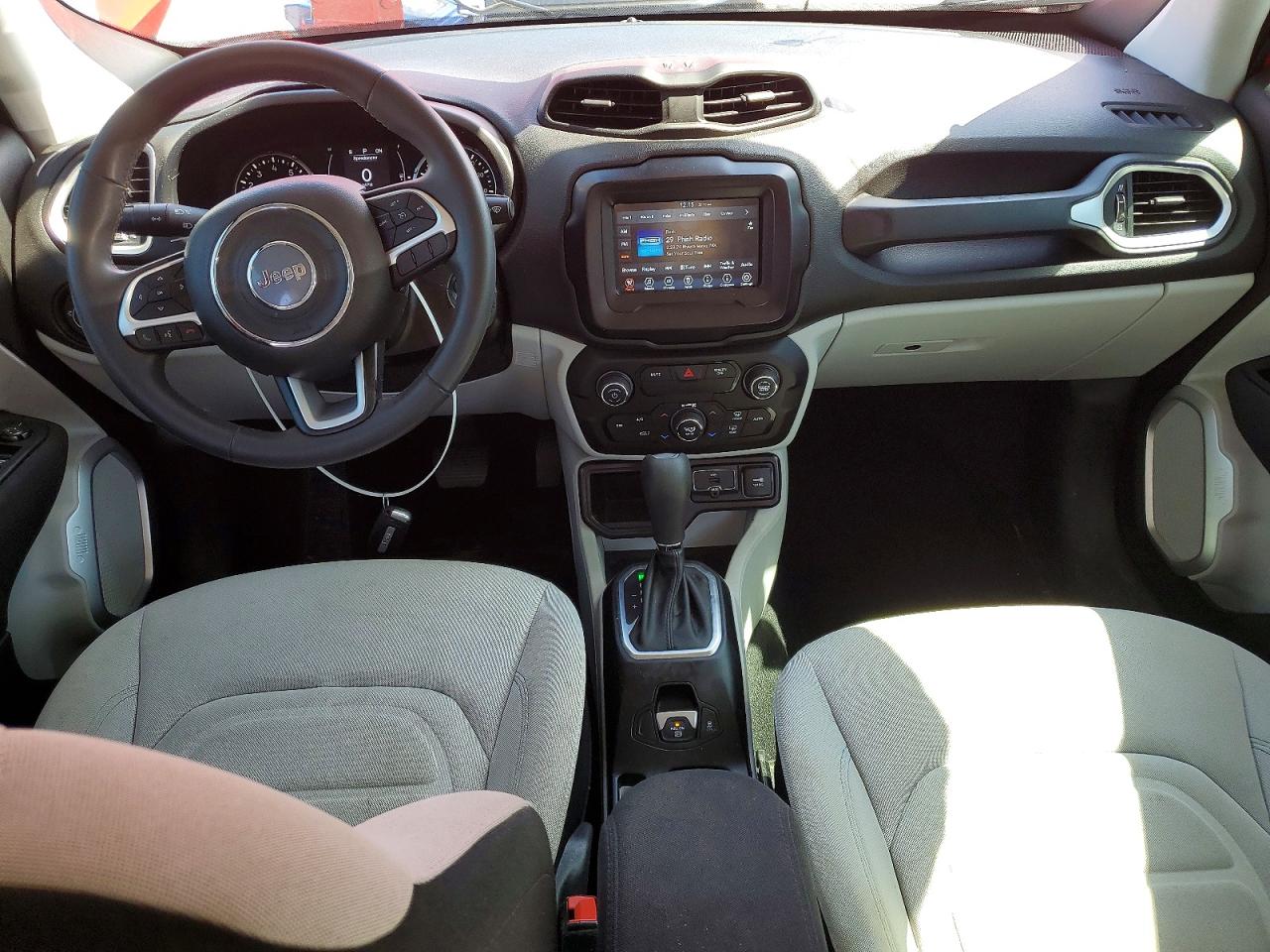 2019 JEEP RENEGADE LATITUDE photo 15