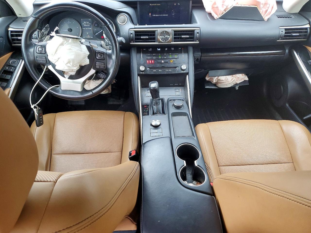 2017 LEXUS IS photo 15