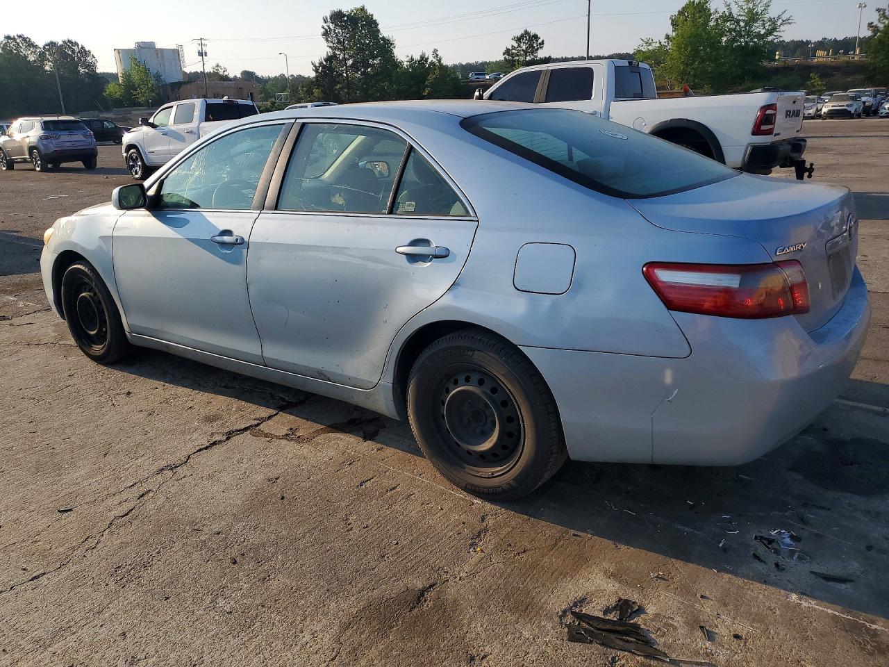 2009 TOYOTA CAMRY LE photo 3