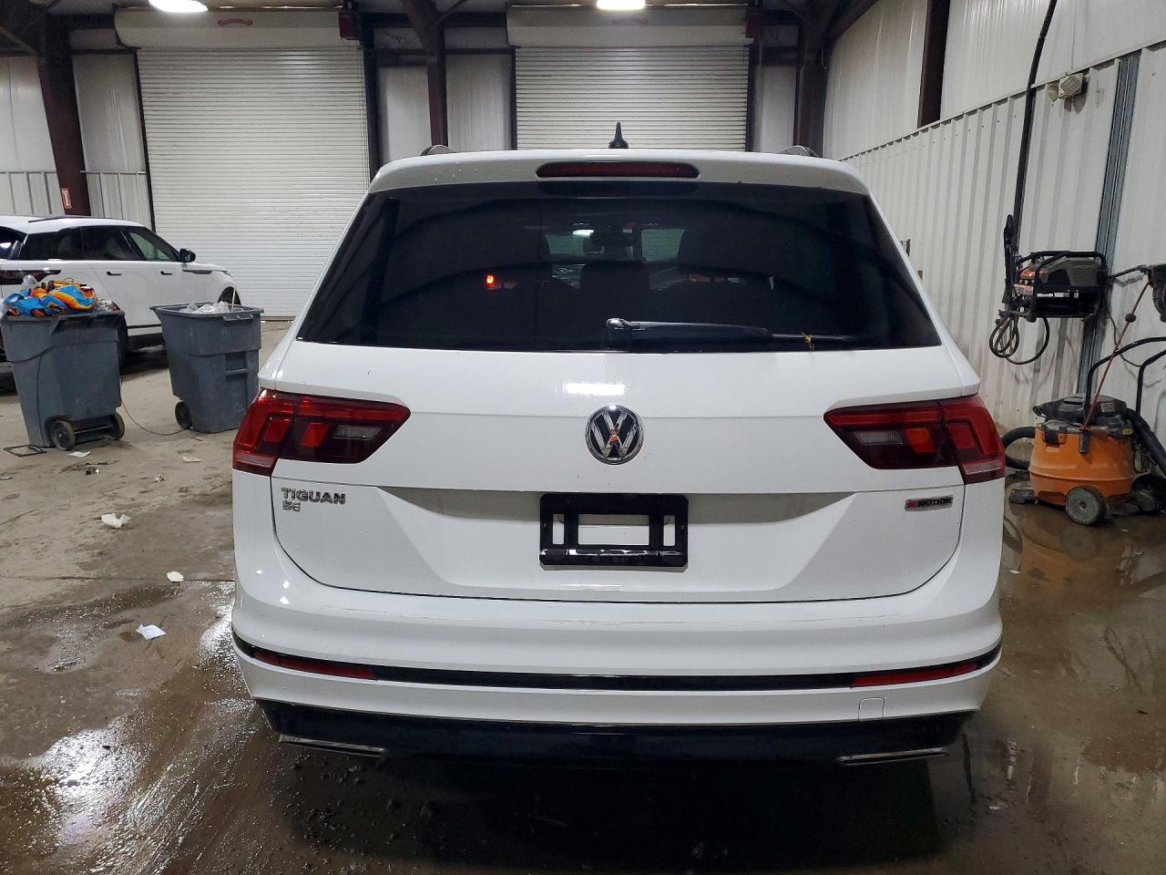 2021 VOLKSWAGEN TIGUAN SE photo 16