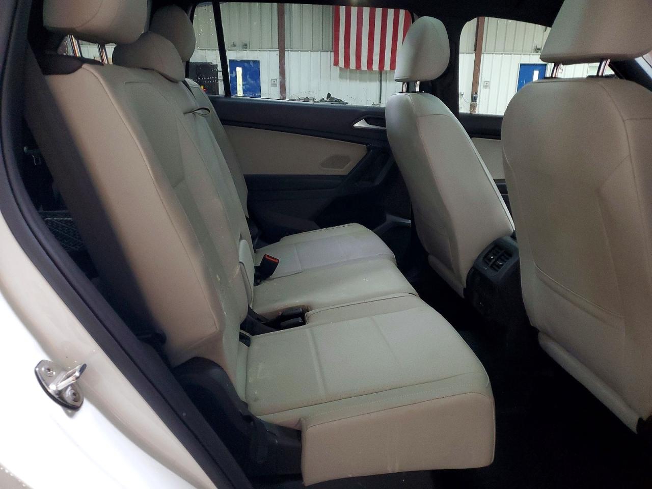 2021 VOLKSWAGEN TIGUAN SE photo 31
