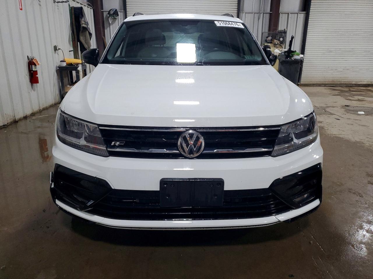 2021 VOLKSWAGEN TIGUAN SE photo 13