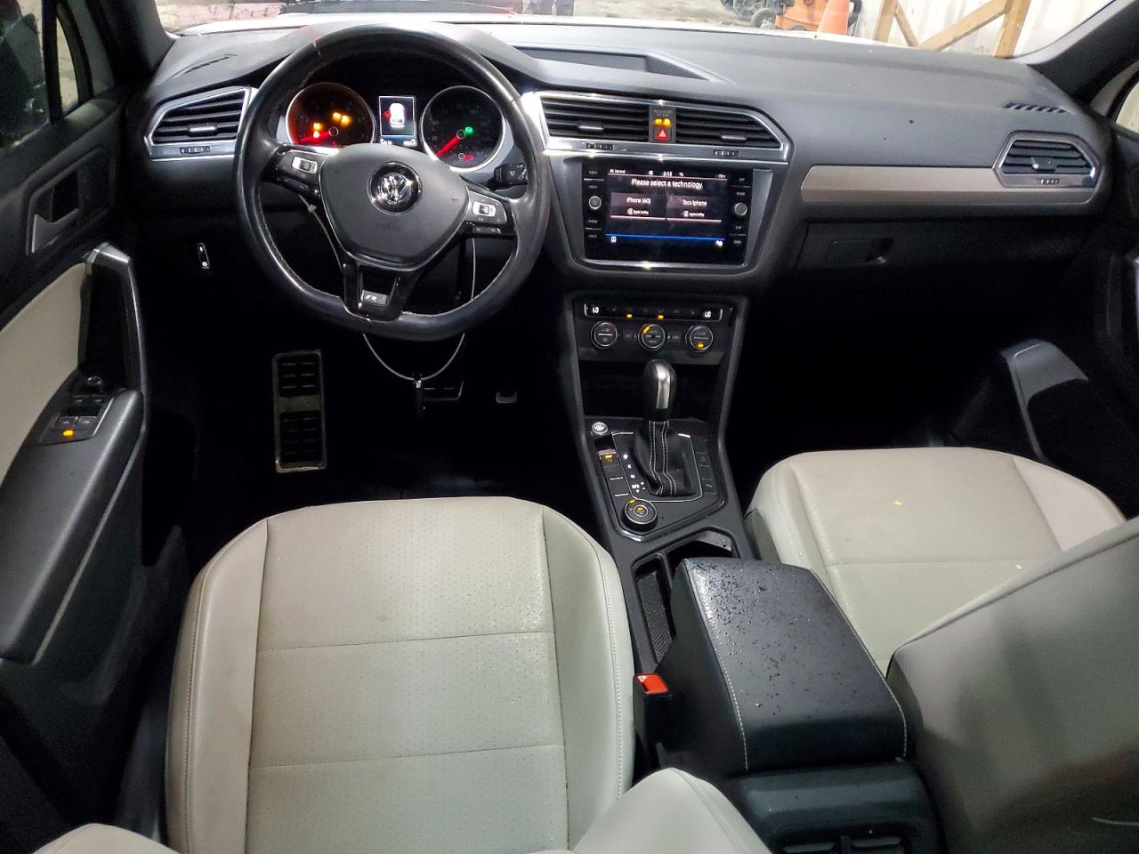 2021 VOLKSWAGEN TIGUAN SE photo 22