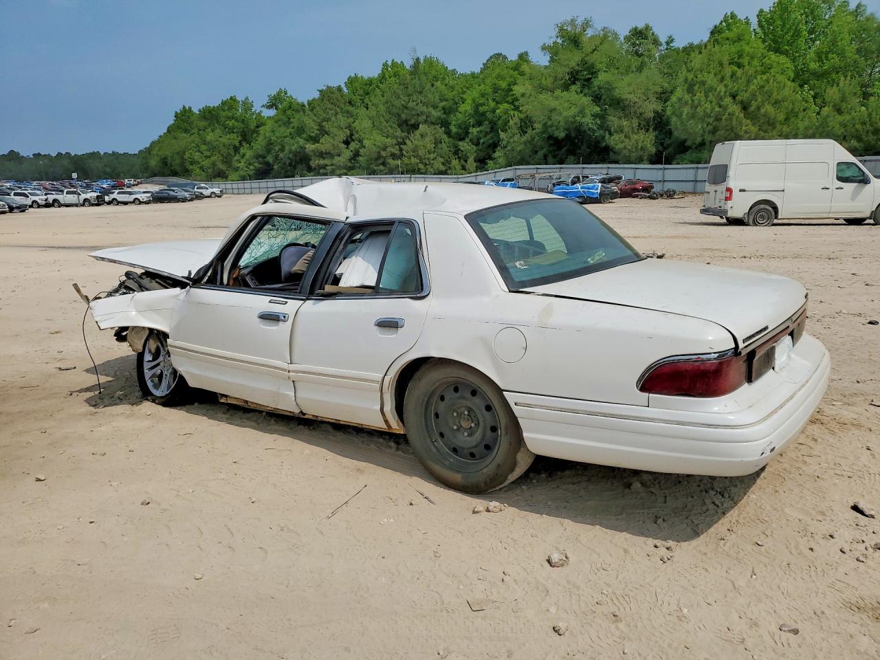1997 MERCURY GRAND MARQUIS GS photo 4