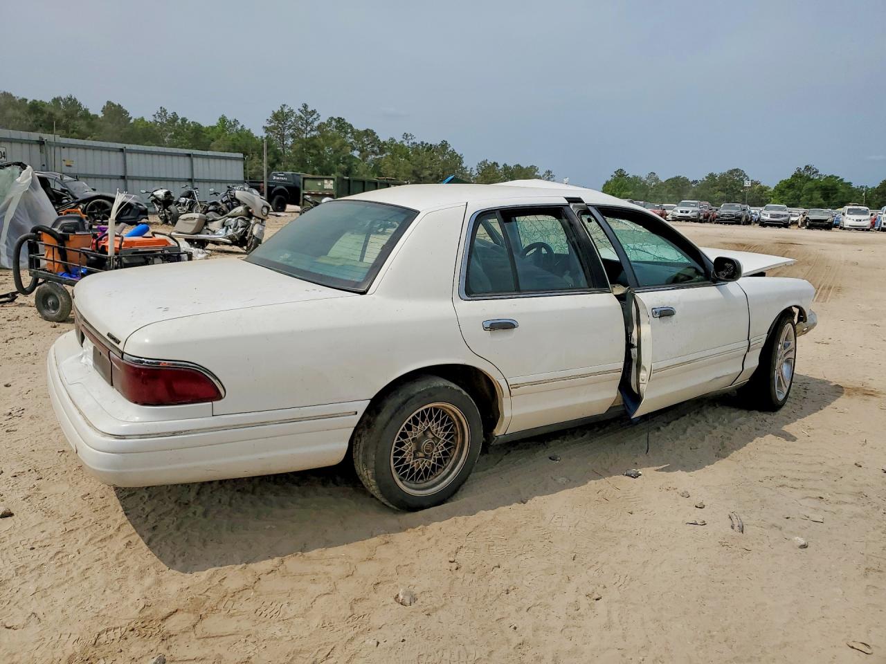 1997 MERCURY GRAND MARQUIS GS photo 7