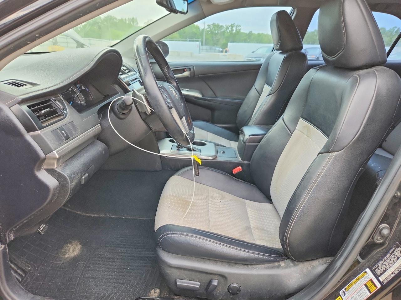 2013 TOYOTA CAMRY SE photo 7