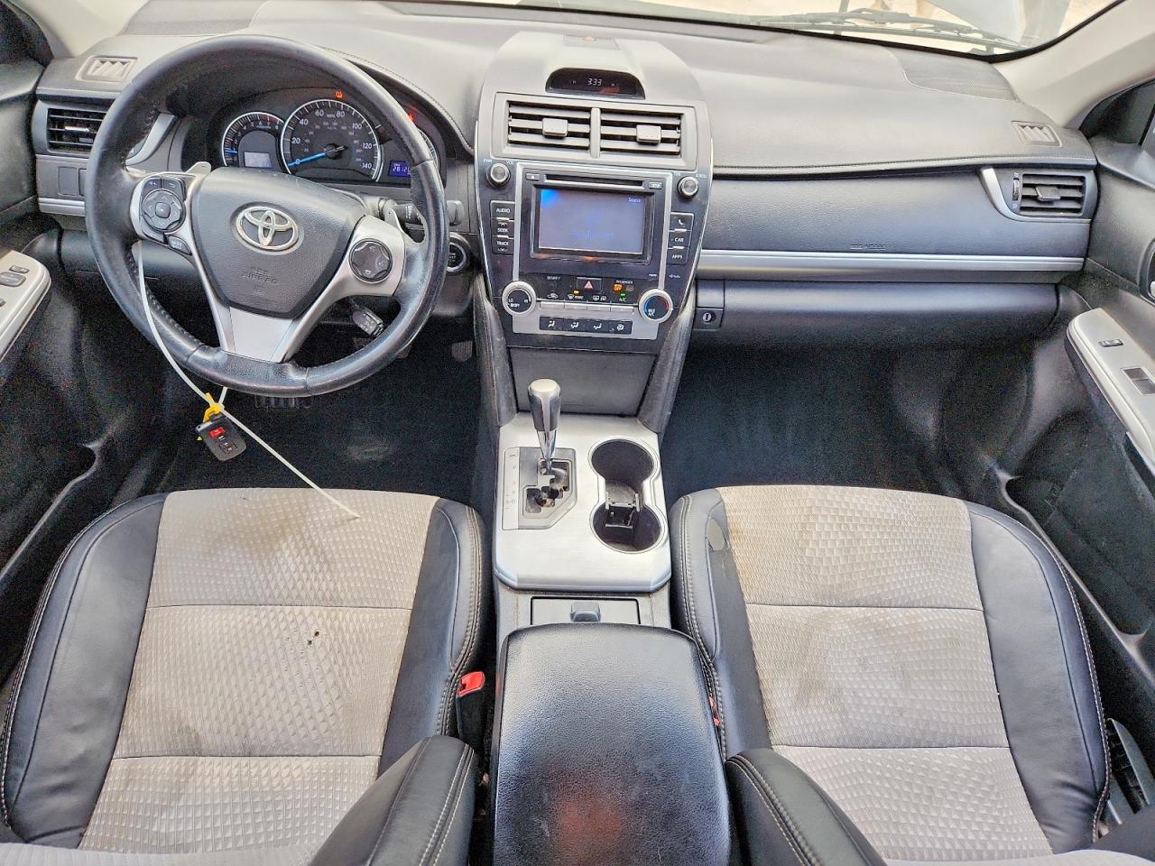 2013 TOYOTA CAMRY SE photo 8