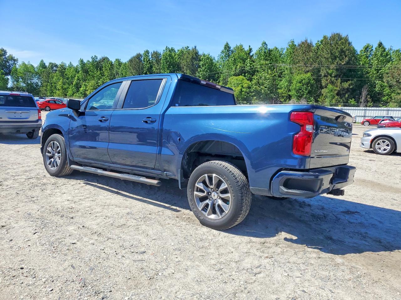2020 CHEVROLET SILVERADO C1500 RST photo 3