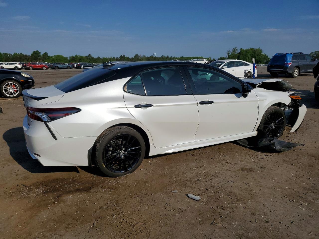 2021 TOYOTA CAMRY XSE photo 7