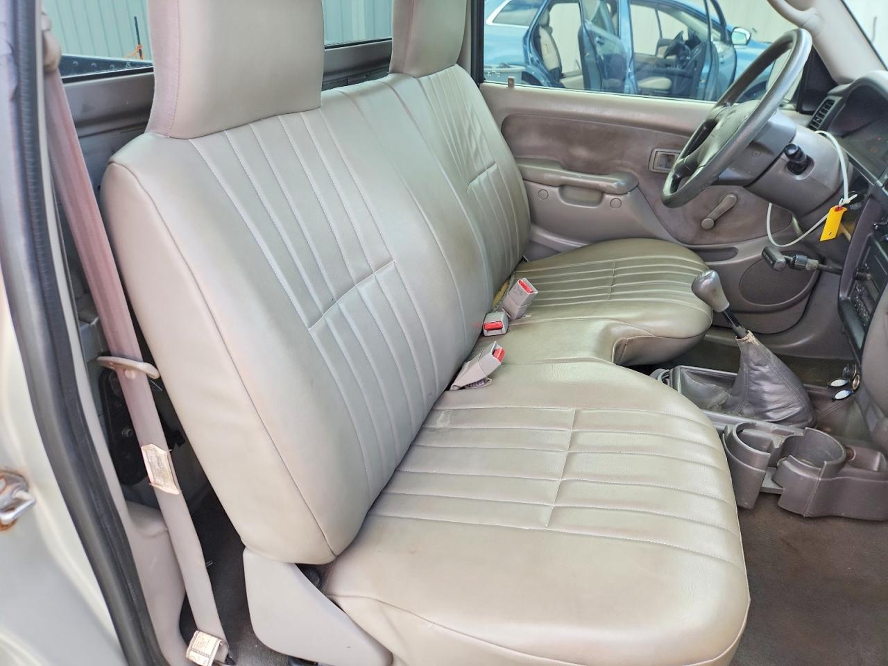 2003 TOYOTA TACOMA BASE photo 28