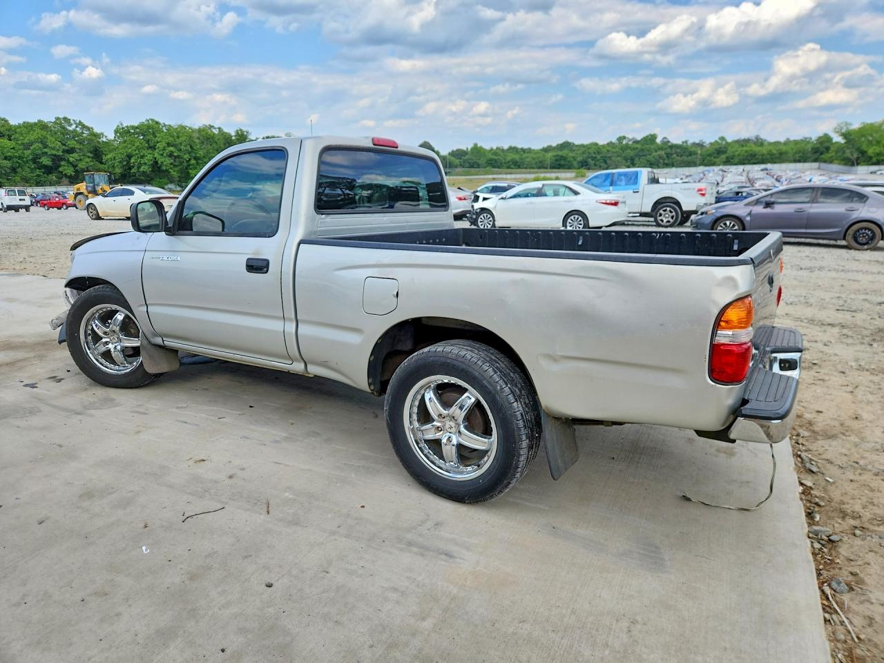 2003 TOYOTA TACOMA BASE photo 4