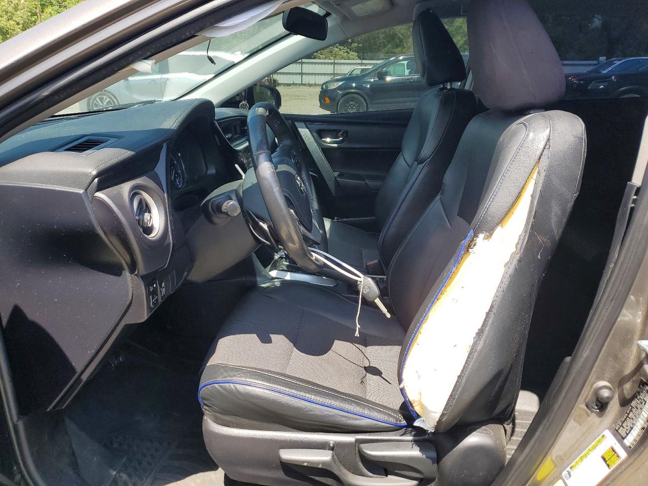 2017 TOYOTA COROLLA SE photo 13