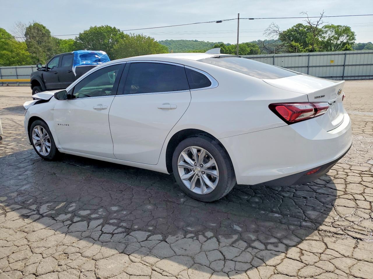 2020 CHEVROLET MALIBU LT photo 3