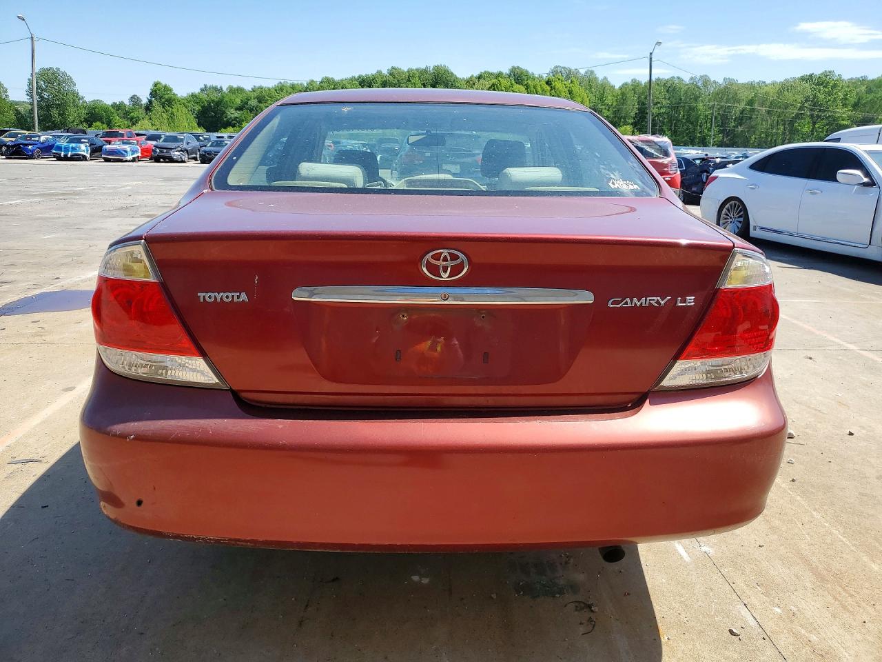 2005 TOYOTA CAMRY LE photo 11