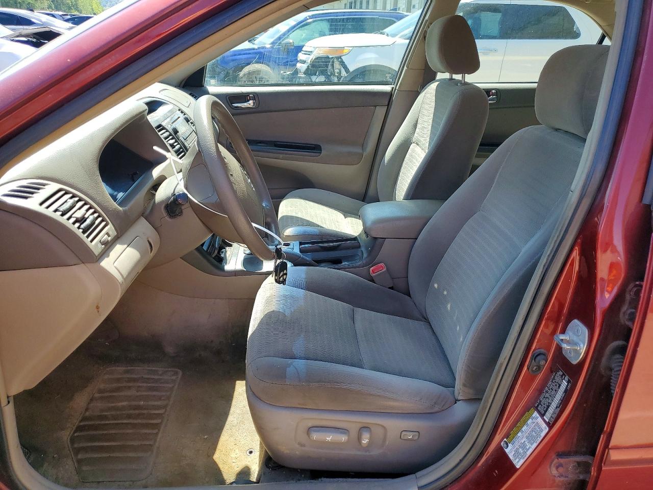 2005 TOYOTA CAMRY LE photo 13