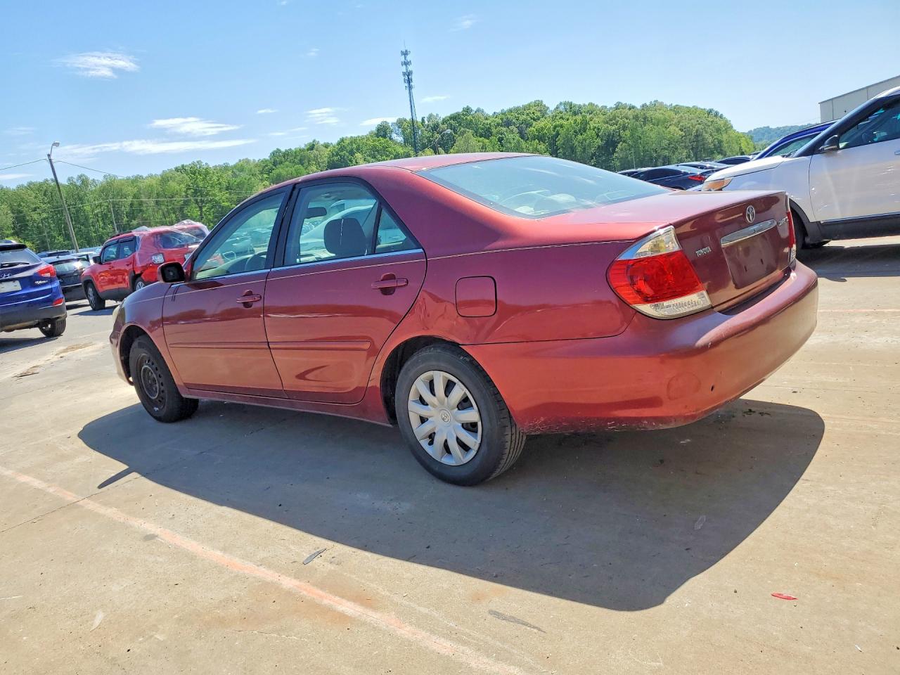 2005 TOYOTA CAMRY LE photo 3