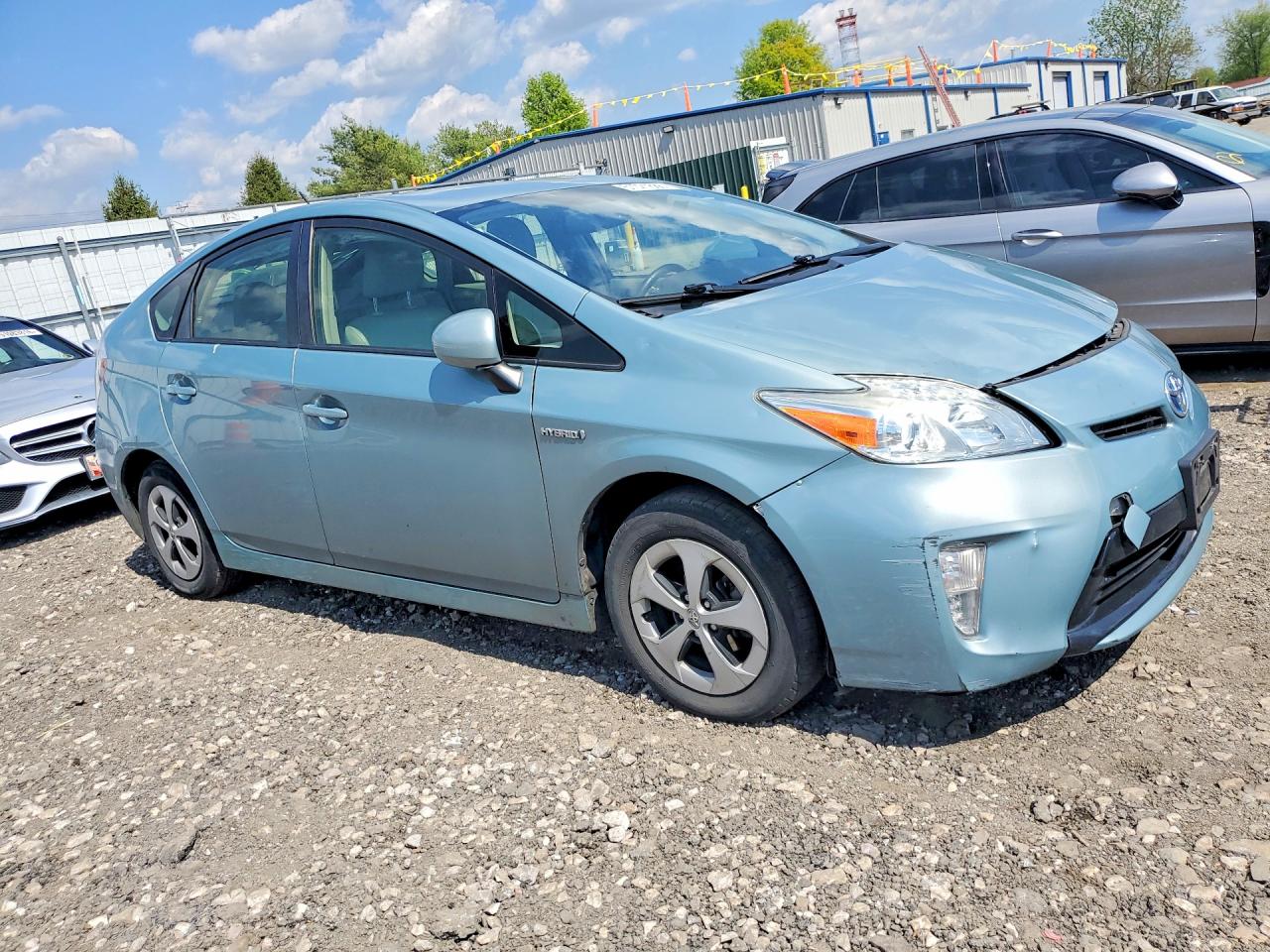 2015 TOYOTA PRIUS FOUR photo 7