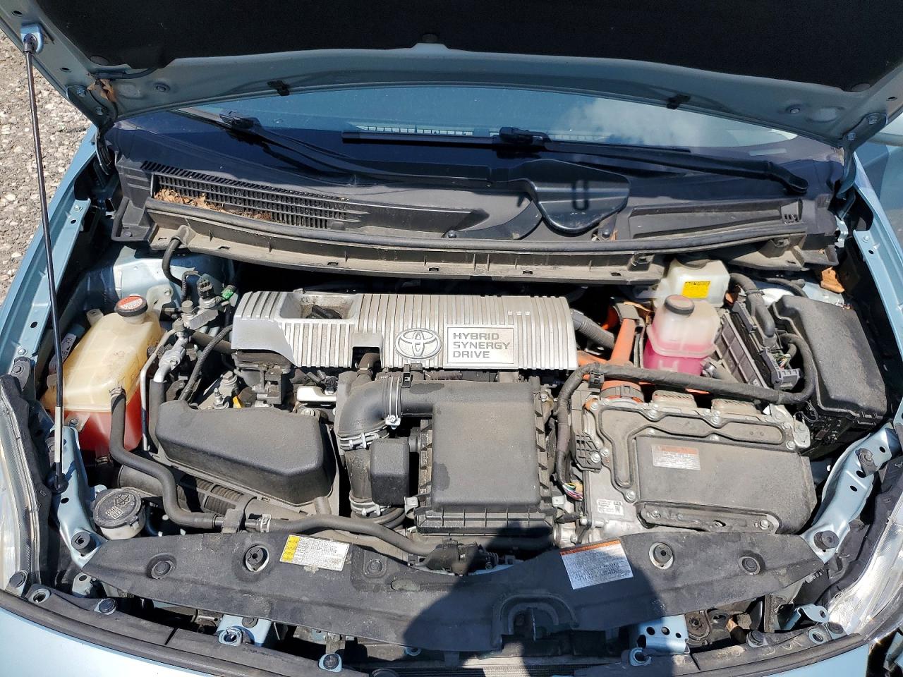2015 TOYOTA PRIUS FOUR photo 21