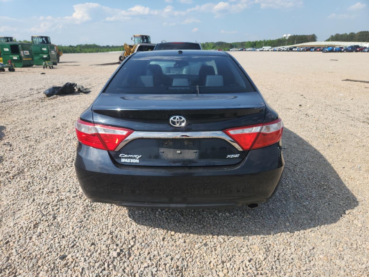 2016 TOYOTA CAMRY XSE photo 11