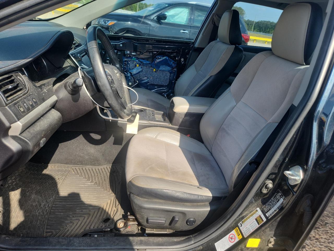 2016 TOYOTA CAMRY XSE photo 13